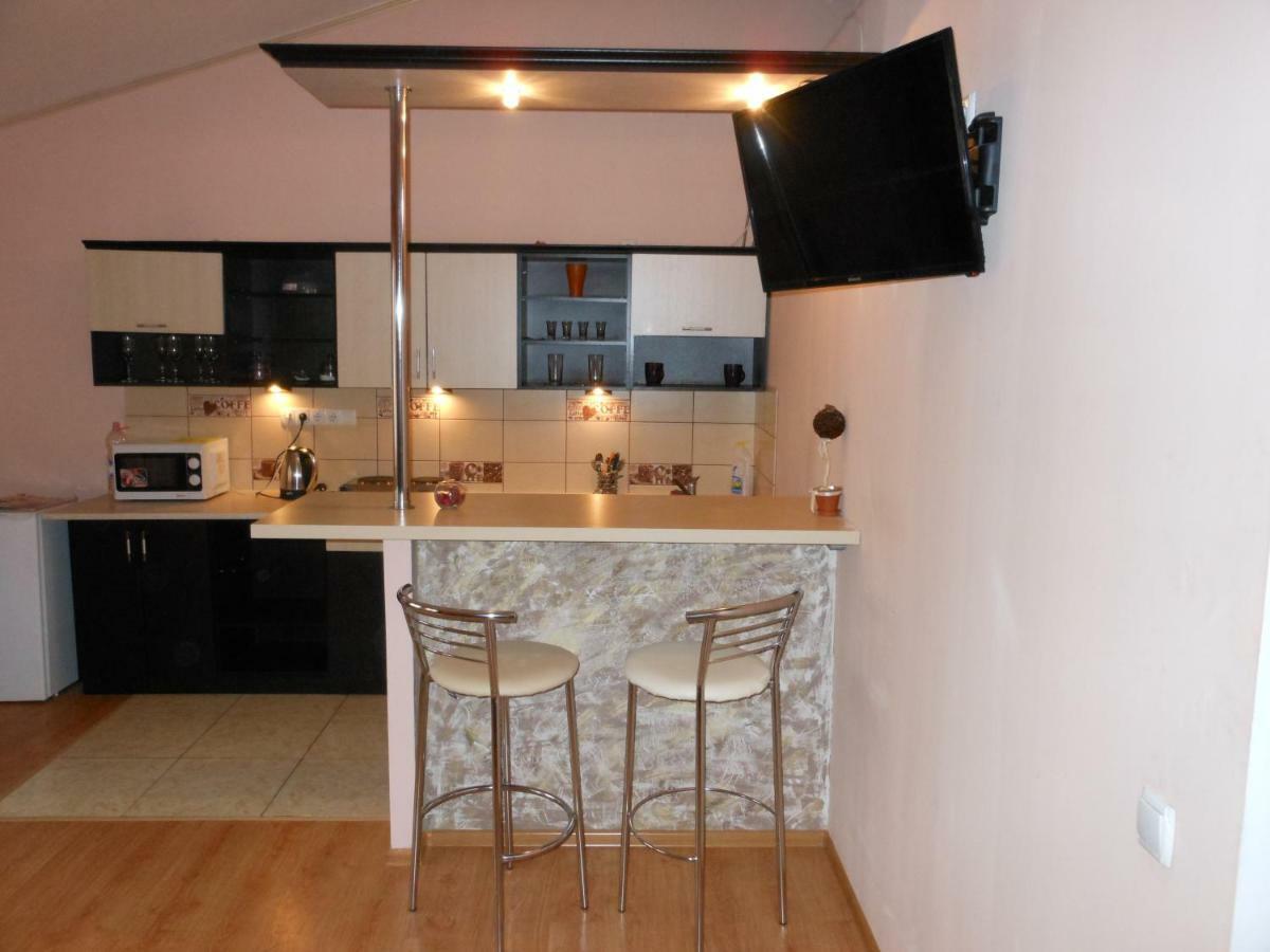 In Center New 5 Floor без ліфту Apartment